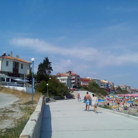 Nikolovi Home Apartments Pomorie Luaran gambar