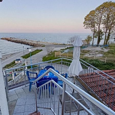 Nikolovi Home Apartments Pomorie Luaran gambar