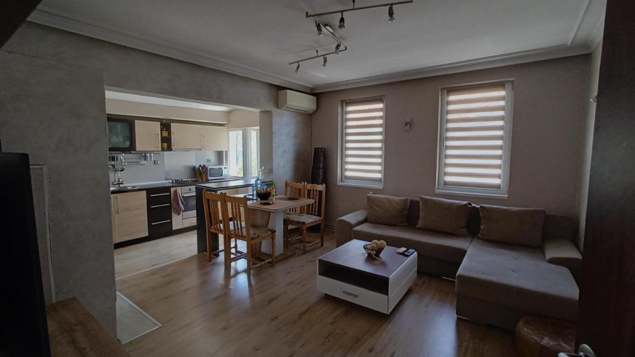 Nikolovi Home Apartments Pomorie Luaran gambar