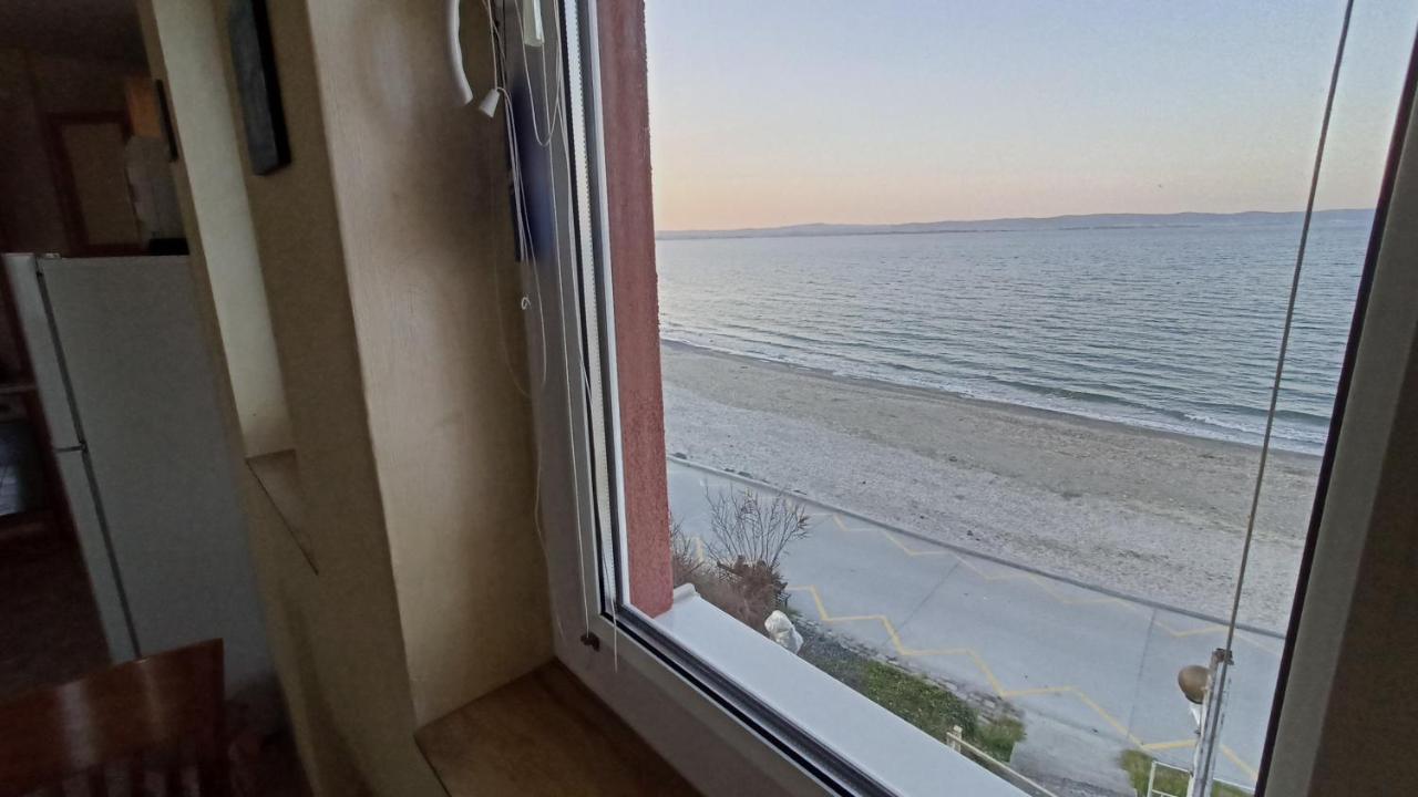 Nikolovi Home Apartments Pomorie Luaran gambar