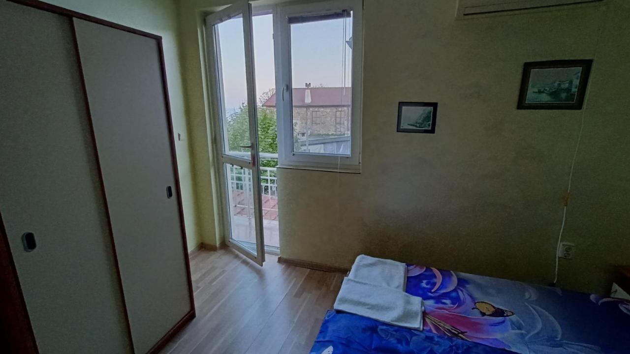 Nikolovi Home Apartments Pomorie Luaran gambar