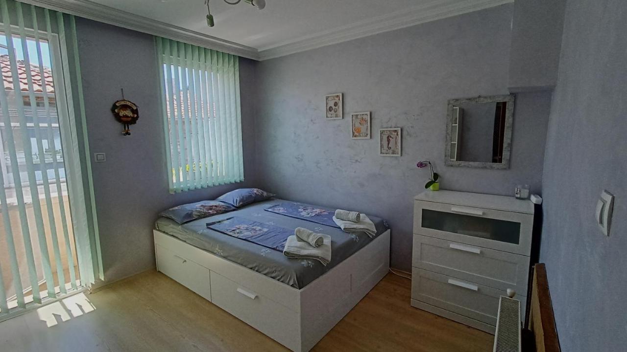 Nikolovi Home Apartments Pomorie Luaran gambar