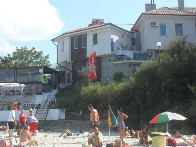 Nikolovi Home Apartments Pomorie Luaran gambar