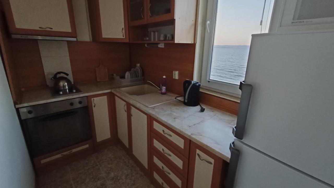 Nikolovi Home Apartments Pomorie Luaran gambar